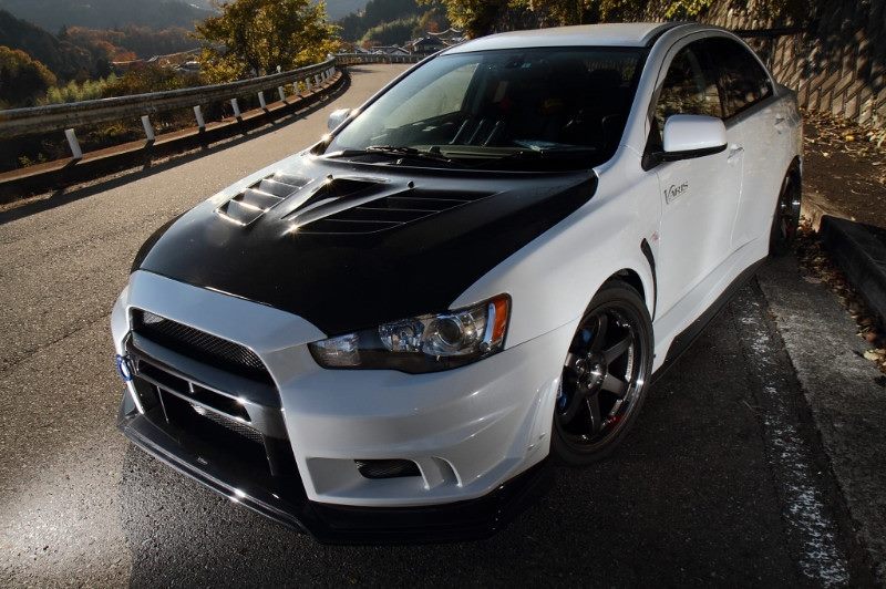 Varis V2 Style Carbon Bonnet For Mitsubishi EVO X
