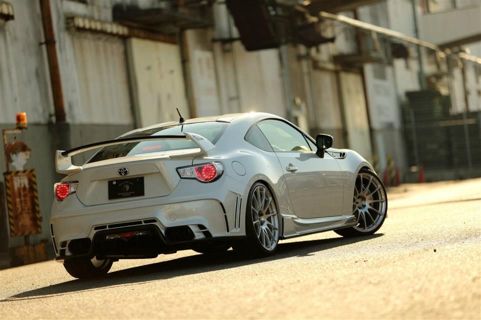 Tommykaria Style Spoiler With Carbon Mid Blade For Toyota GT86