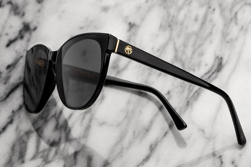 Heat Wave Carat Sunglasses | Black