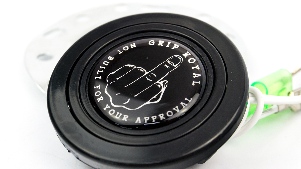 Grip Royal Middle Finger Silver Horn Button — Thrash Garage NZ