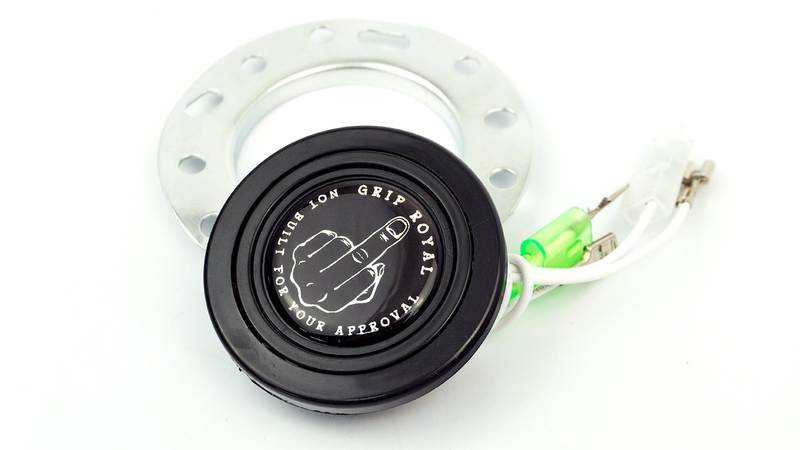 Grip Royal Middle Finger Silver Horn Button