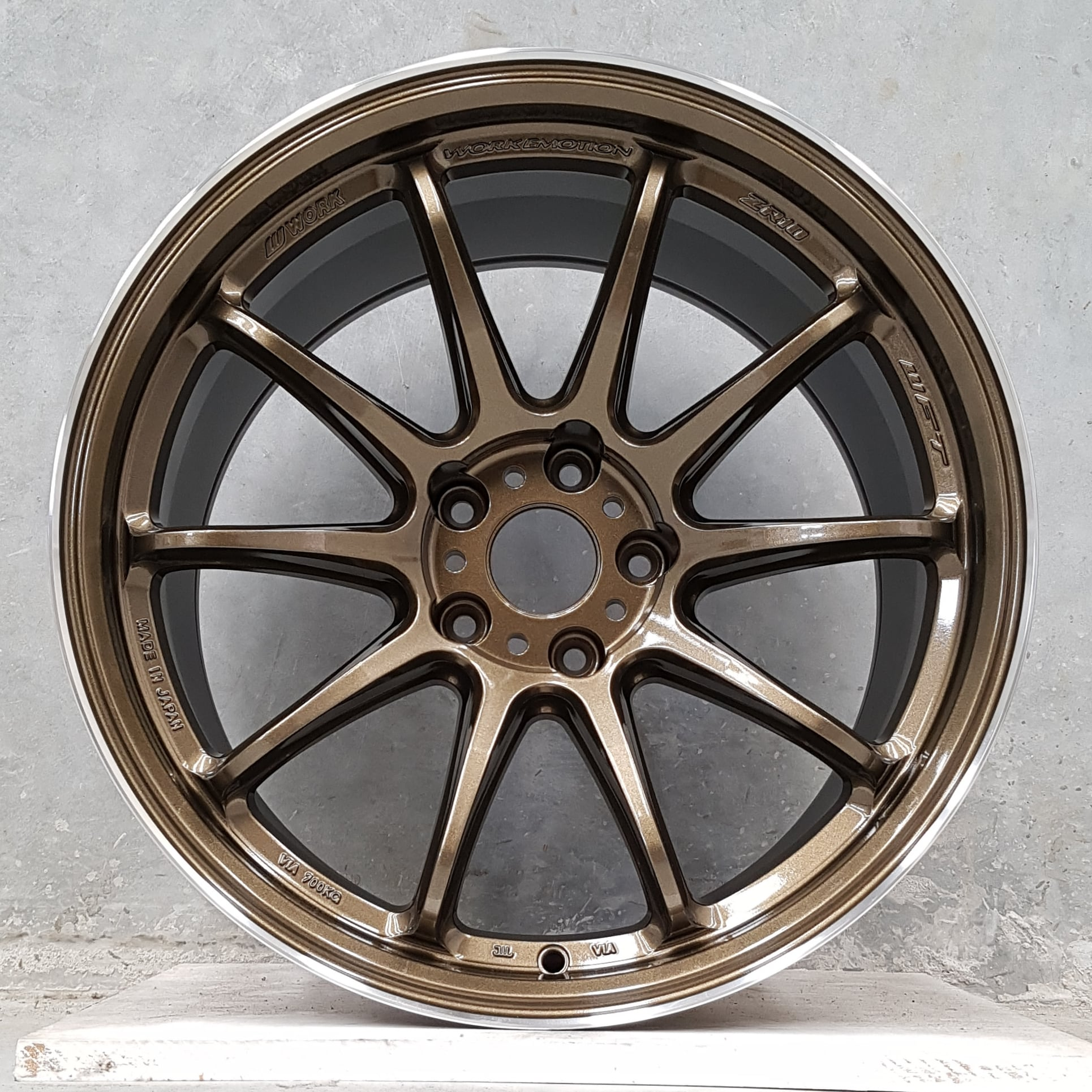 WORK ZR10 EMOTION and Wheel 8.0J WORK EMOTION ZR10 ブリヂストン